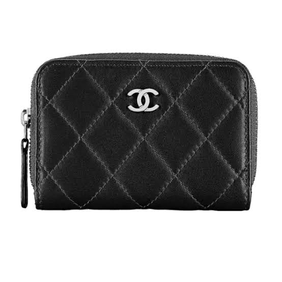 Chanel Zipped Shiny Grained Calfskin Wallet