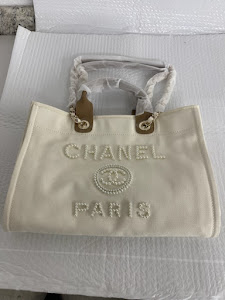 Beautiful Chanel shopper 12"H x 15"W